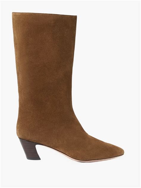 28 Best Suede Boots for a Timeless Fall and Winter Look 